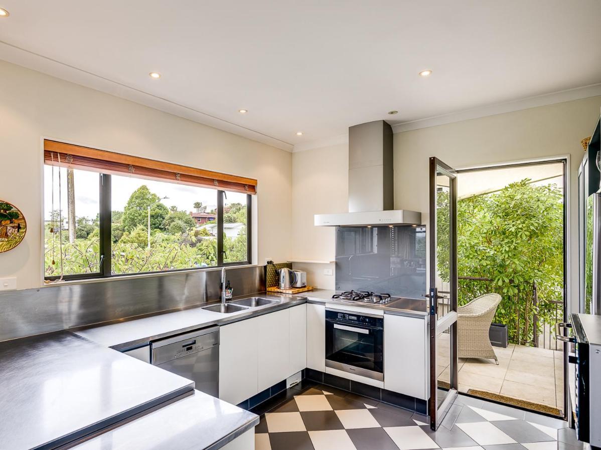 Busby Hill Villa - Havelock North Holiday Home Esterno foto