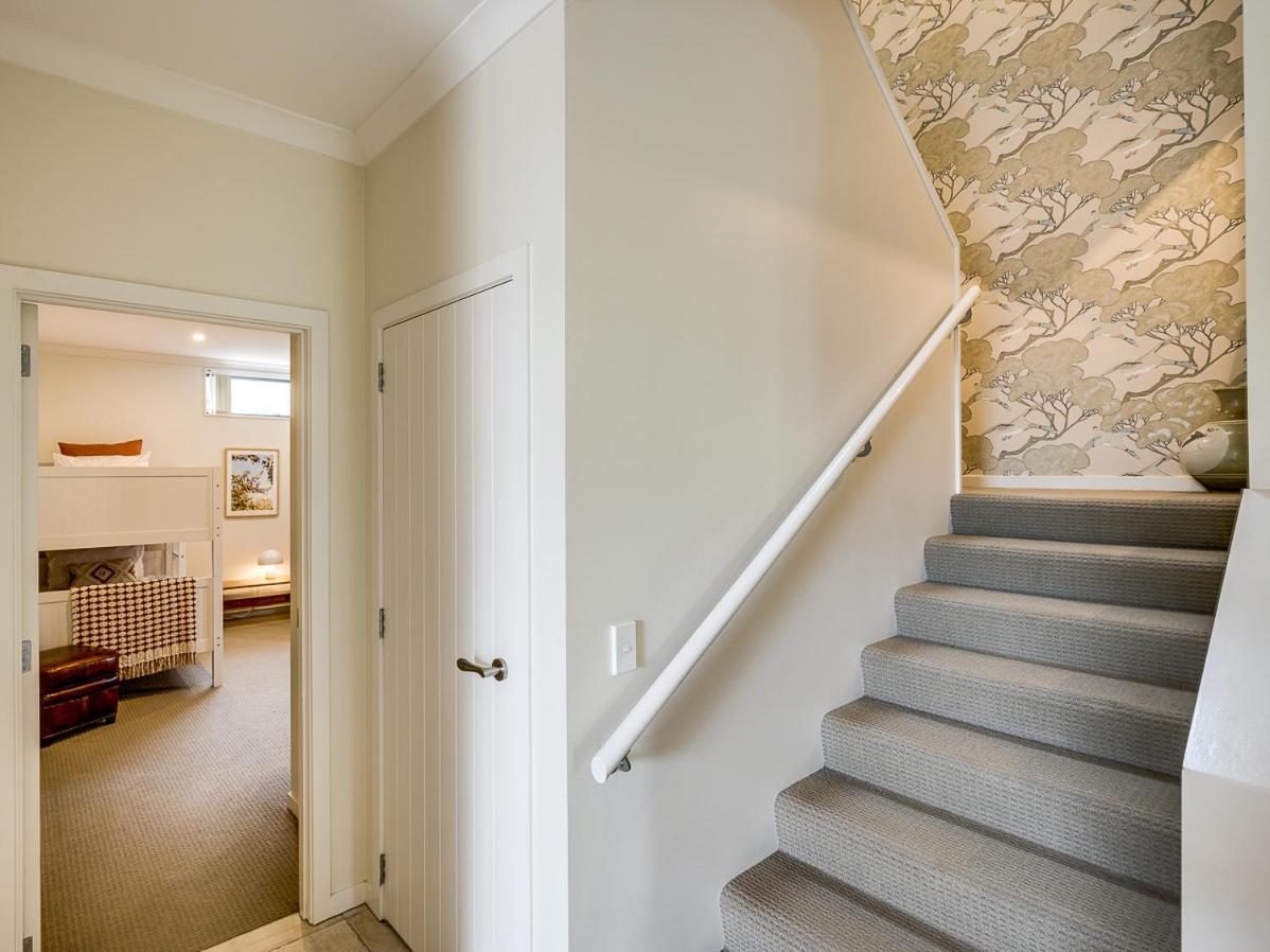 Busby Hill Villa - Havelock North Holiday Home Esterno foto