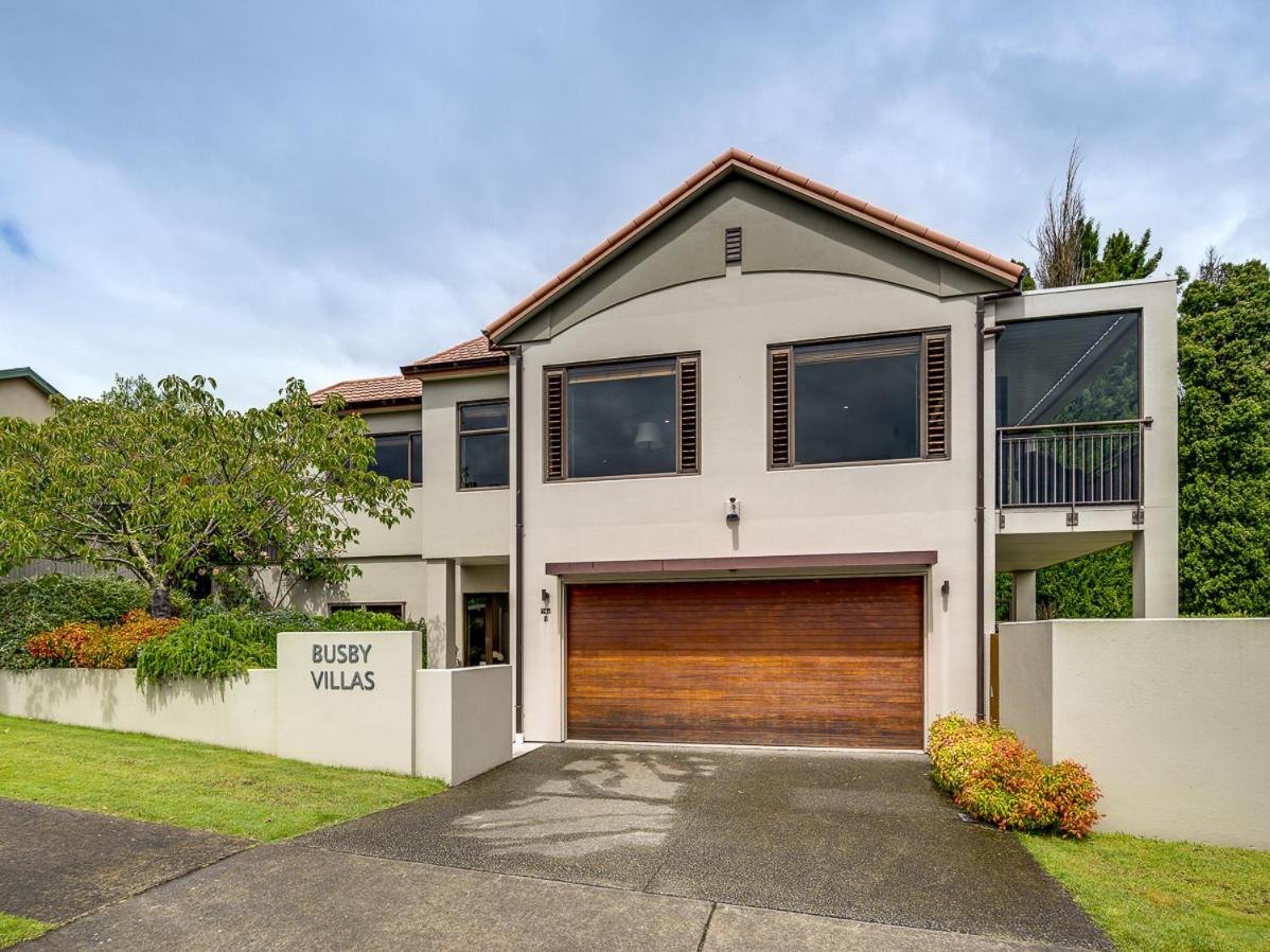 Busby Hill Villa - Havelock North Holiday Home Esterno foto